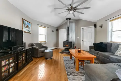 101 Mastin Road Sutton NH 03260