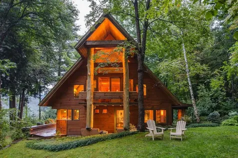 190 Upper Pines Road Warren VT 05674