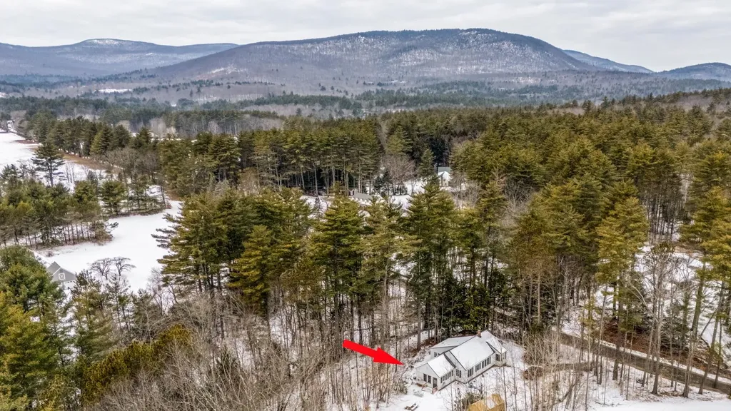 116 Pleasant View Road Bradford NH 03221