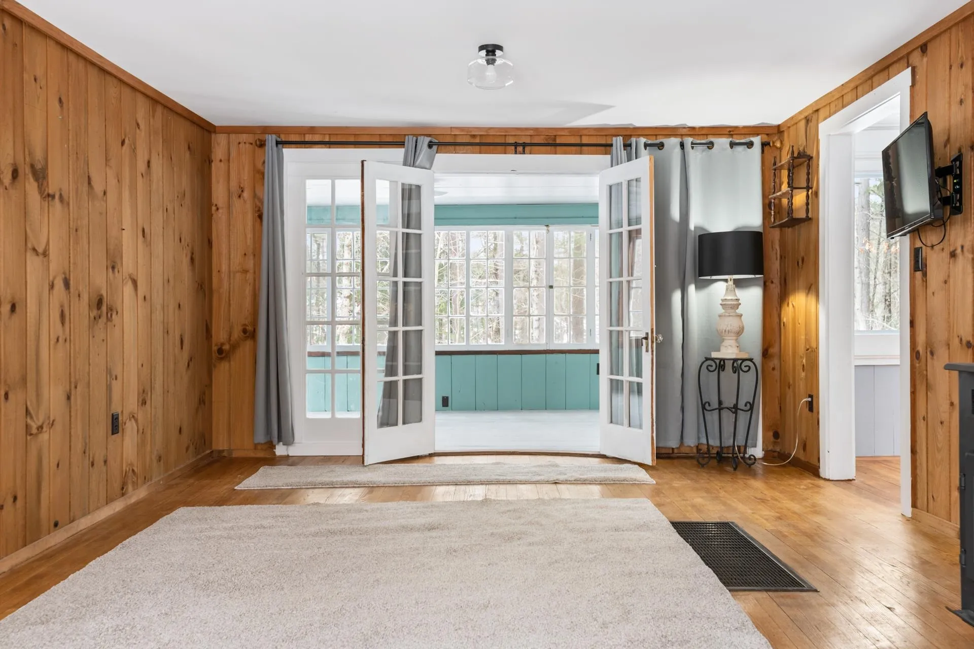 116 Pleasant View Road Bradford NH 03221