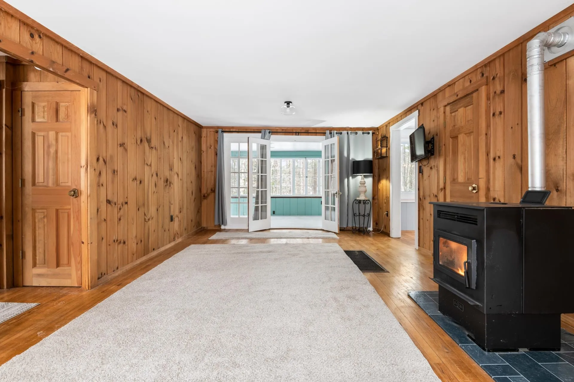 116 Pleasant View Road Bradford NH 03221