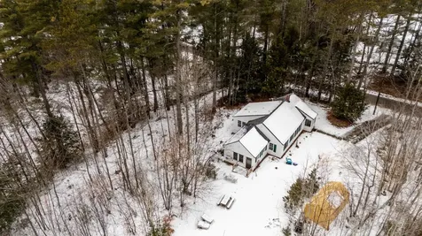 116 Pleasant View Road Bradford NH 03221