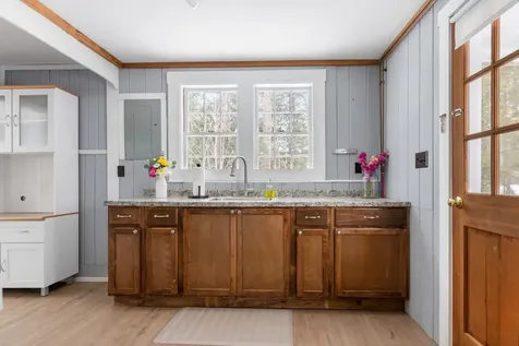 116 Pleasant View Road Bradford NH 03221