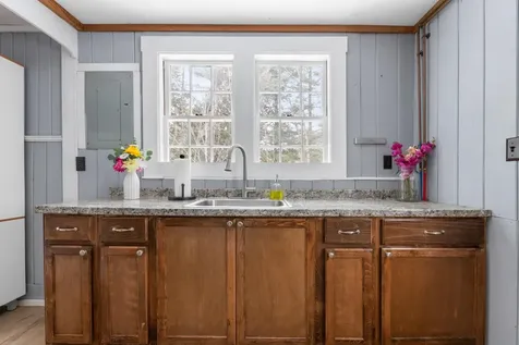 116 Pleasant View Road Bradford NH 03221