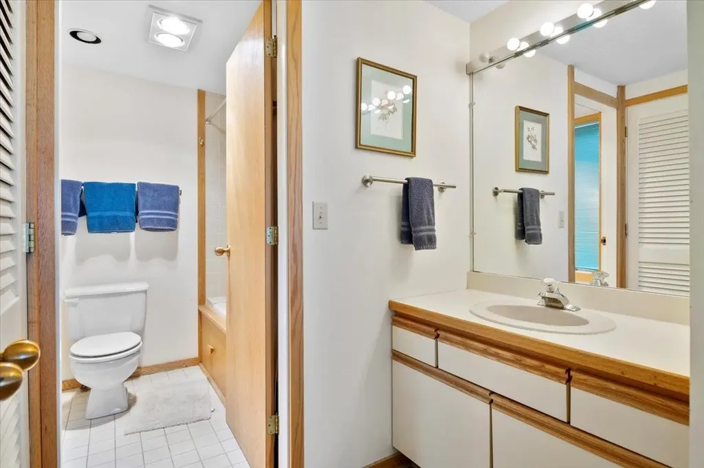 69 Fox Hollow Road Winhall VT 05340