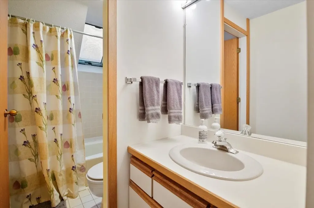 69 Fox Hollow Road Winhall VT 05340