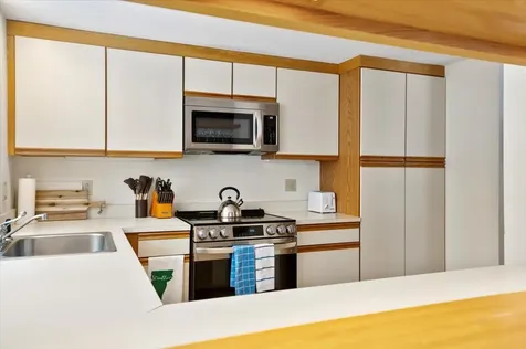 69 Fox Hollow Road Winhall VT 05340