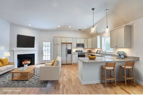 18 Liberty Lantern Lane Fremont NH 03044