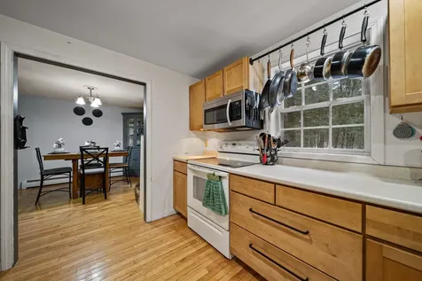 33 Spring Street Hillsborough NH 03244