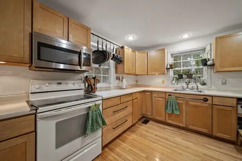 33 Spring Street Hillsborough NH 03244