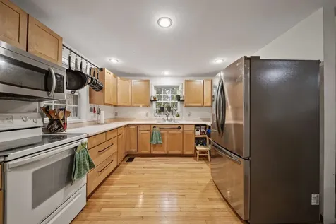 33 Spring Street Hillsborough NH 03244
