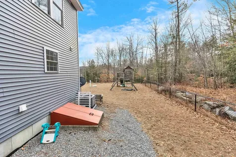 24 Camerons Way Greenfield NH 03047