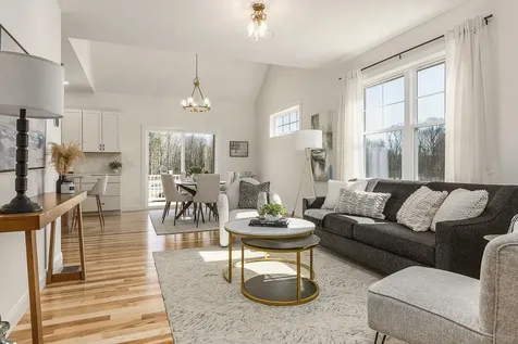 38 Summerwind Place Greenland NH 03840