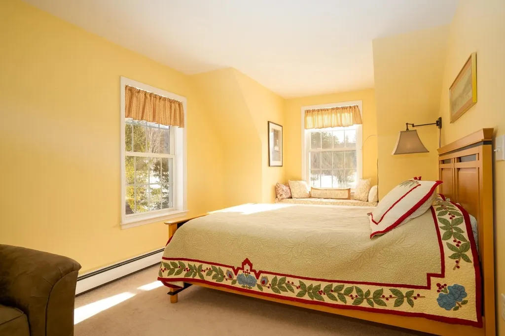 58 Wildflower Lane Sunderland VT 05250