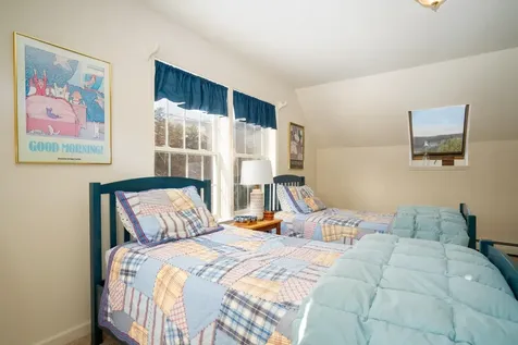 58 Wildflower Lane Sunderland VT 05250