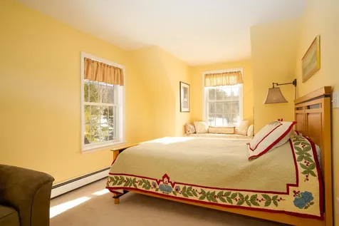 58 Wildflower Lane Sunderland VT 05250