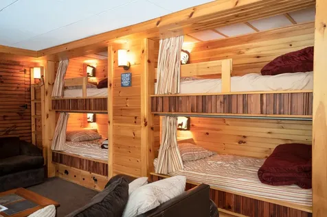 58 Wildflower Lane Sunderland VT 05250