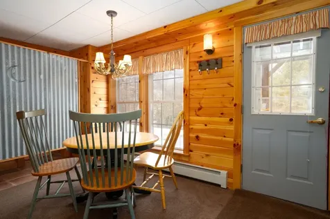 58 Wildflower Lane Sunderland VT 05250