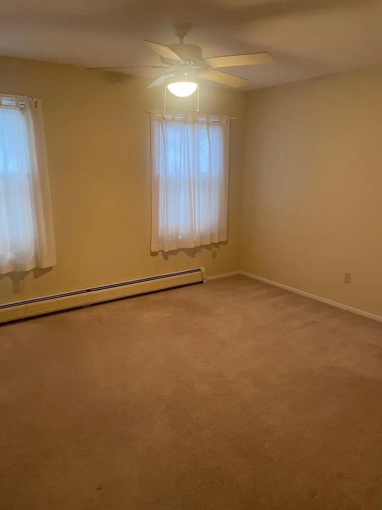 17 Eastman Farm Road Burlington VT 05401