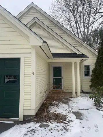 17 Eastman Farm Road Burlington VT 05401
