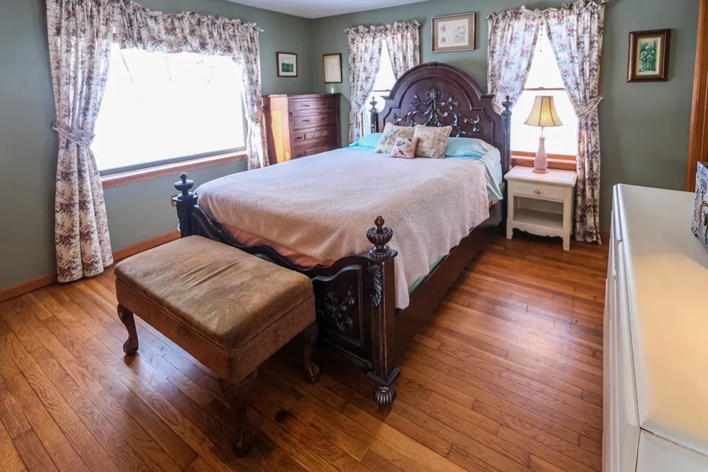 6293 Route 106 Reading VT 05062