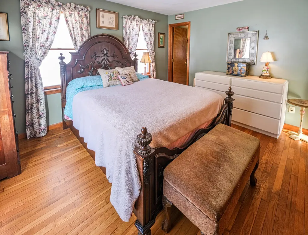 6293 Route 106 Reading VT 05062