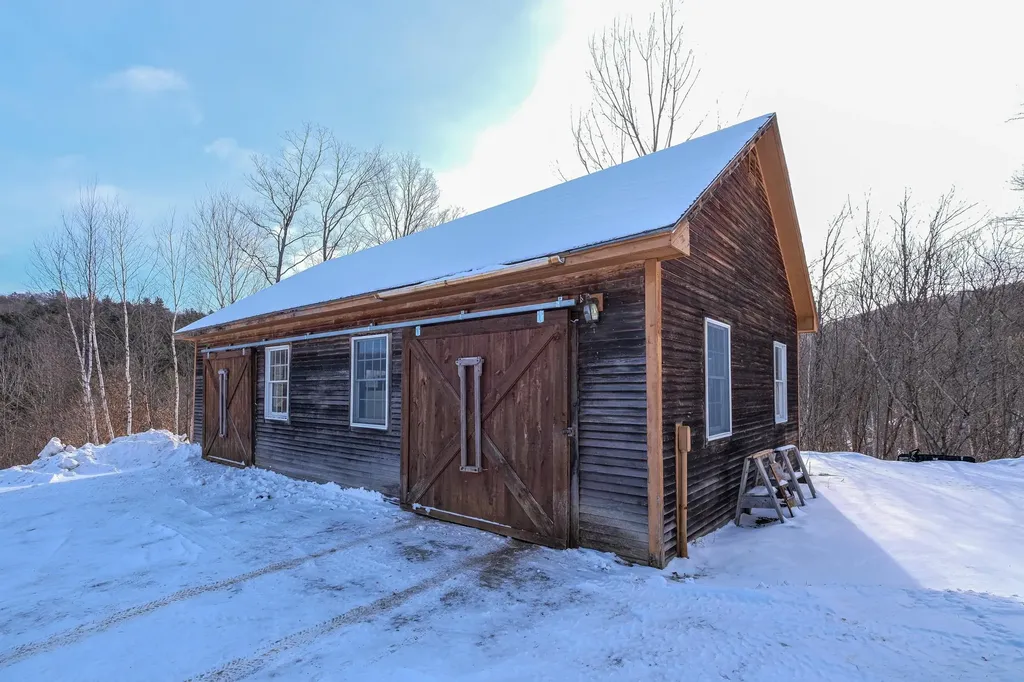 6293 Route 106 Reading VT 05062