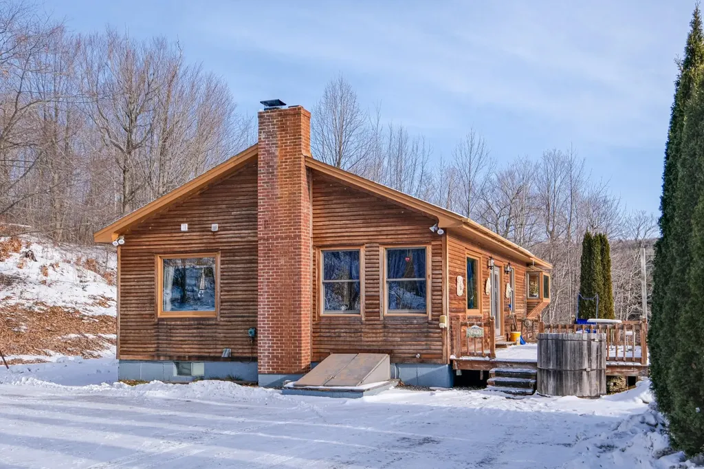 6293 Route 106 Reading VT 05062