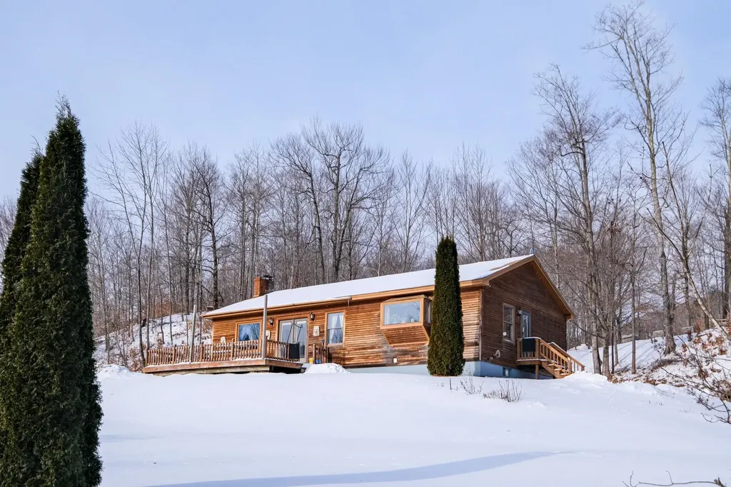 6293 Route 106 Reading VT 05062