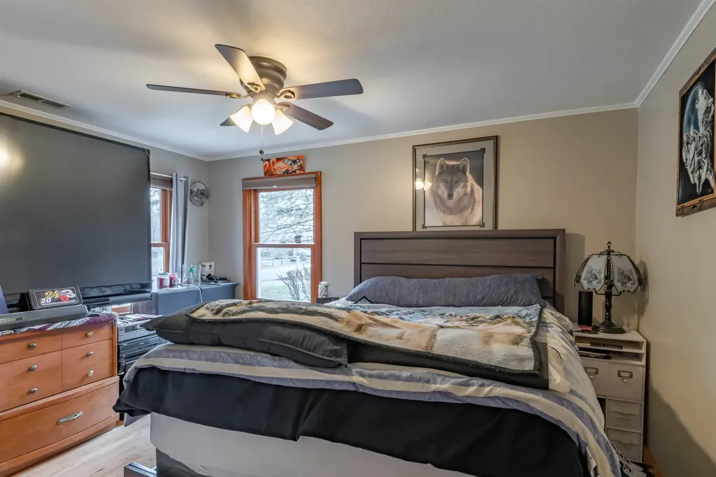 8 Cape Avenue Nashua NH 03062