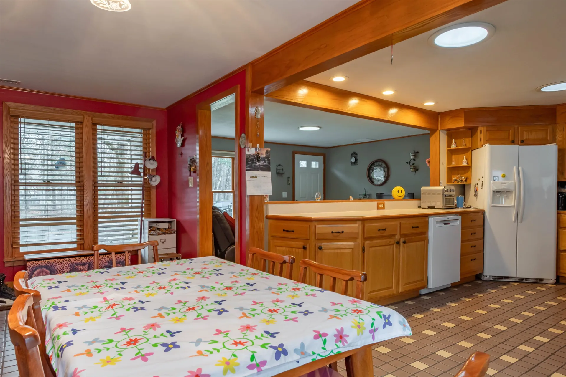 8 Cape Avenue Nashua NH 03062