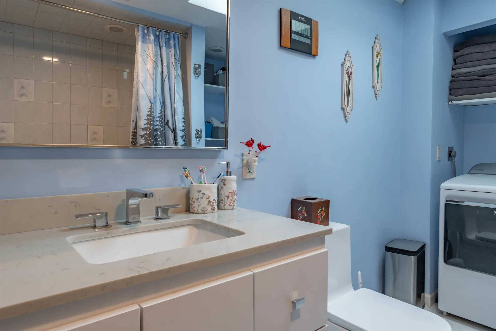 8 Cape Avenue Nashua NH 03062