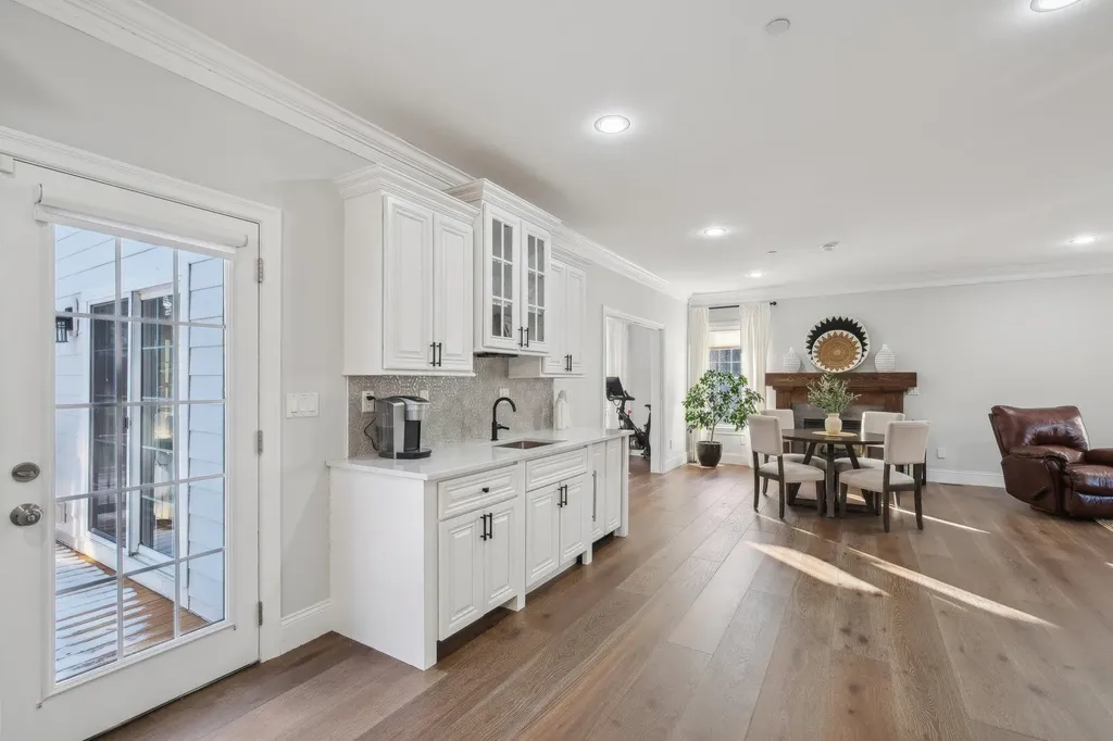 8 Willow Vale Road Atkinson NH 03811