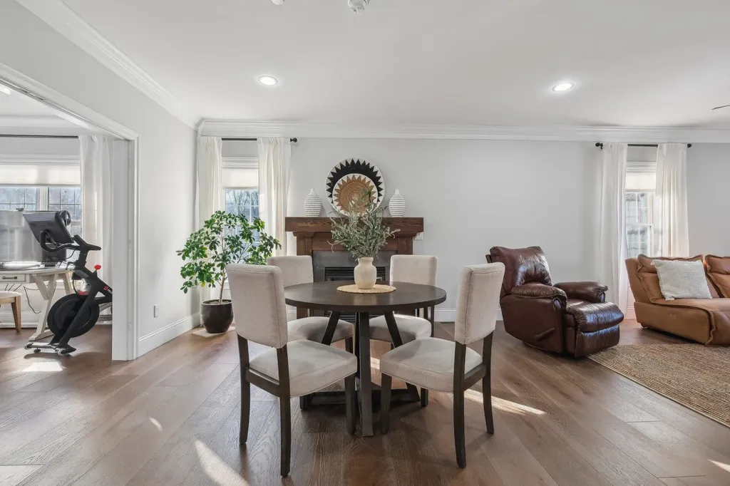 8 Willow Vale Road Atkinson NH 03811