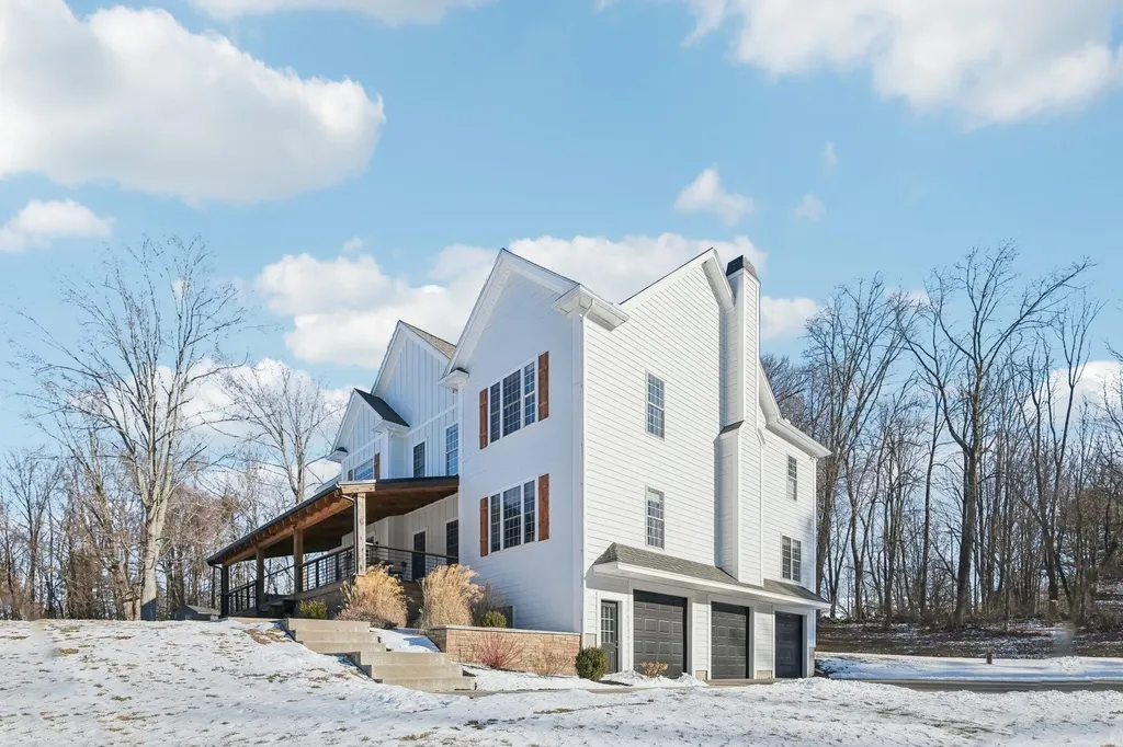 8 Willow Vale Road Atkinson NH 03811