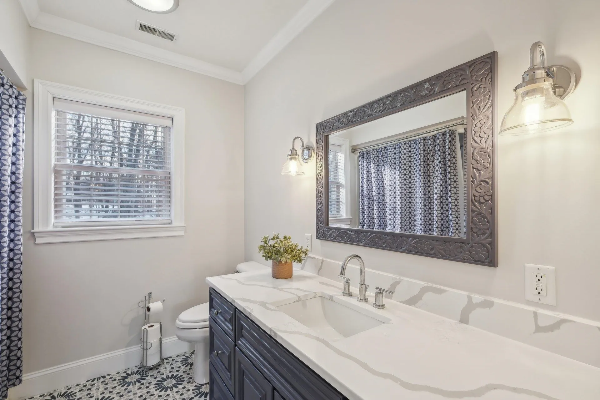 8 Willow Vale Road Atkinson NH 03811