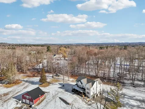 8 Willow Vale Road Atkinson NH 03811