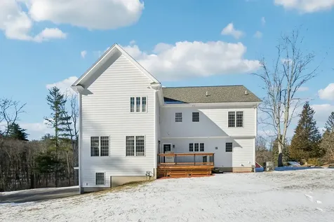 8 Willow Vale Road Atkinson NH 03811