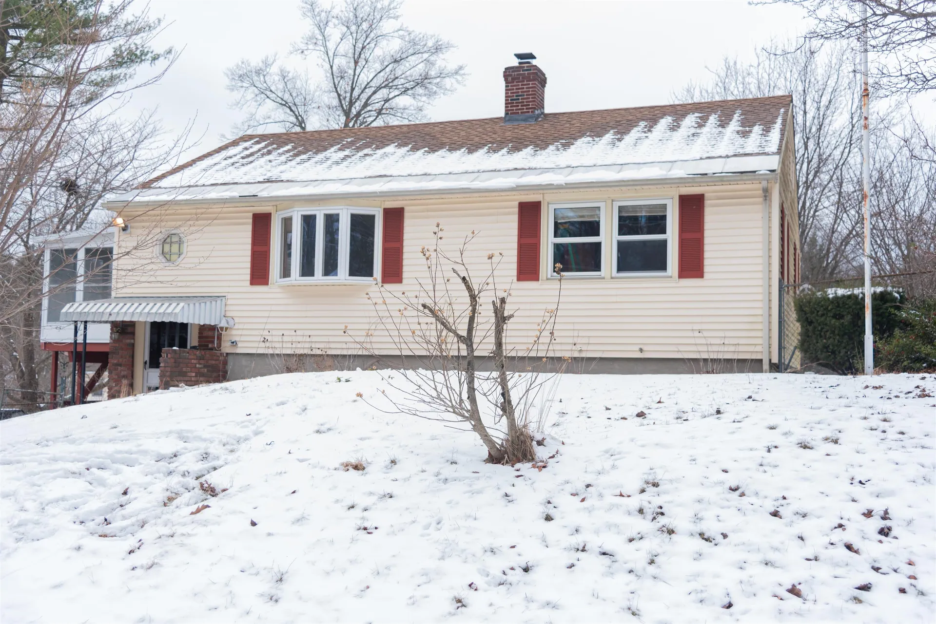 7 Lancaster Drive Nashua NH 03062
