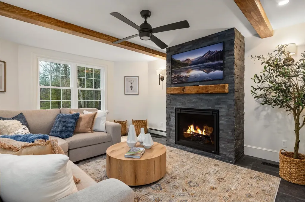 84 Stratham Heights Road Stratham NH 03885