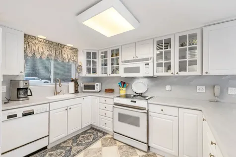 19 Wawbeek Road Tuftonboro NH 03850