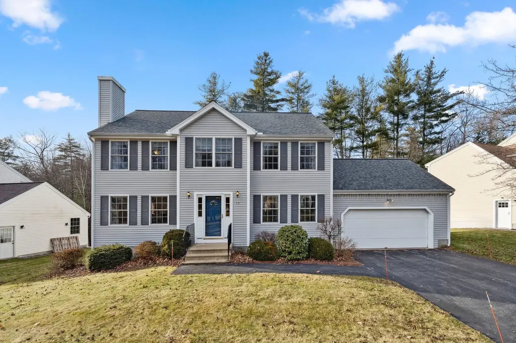 15 Forsythia Drive Nashua NH 03062