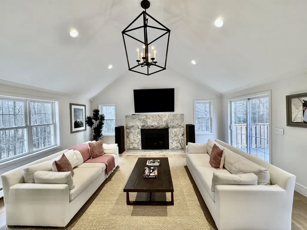 2 Joseph Prince Lane Amherst NH 03031