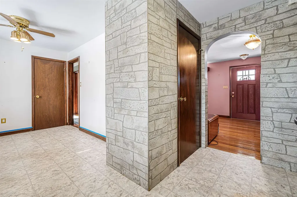 80 Overland Street Manchester NH 03103