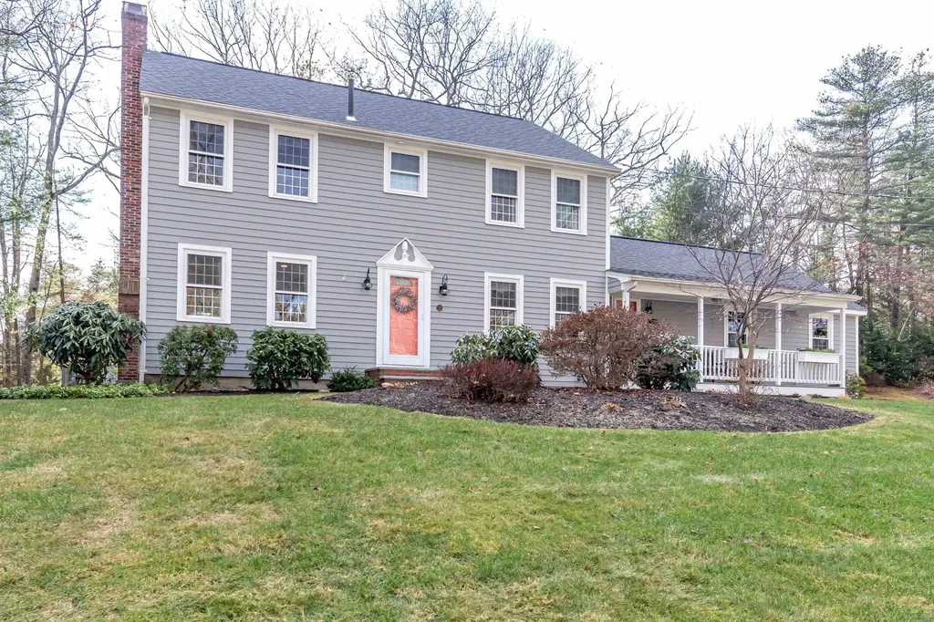 22 Todd Road Nashua NH 03064