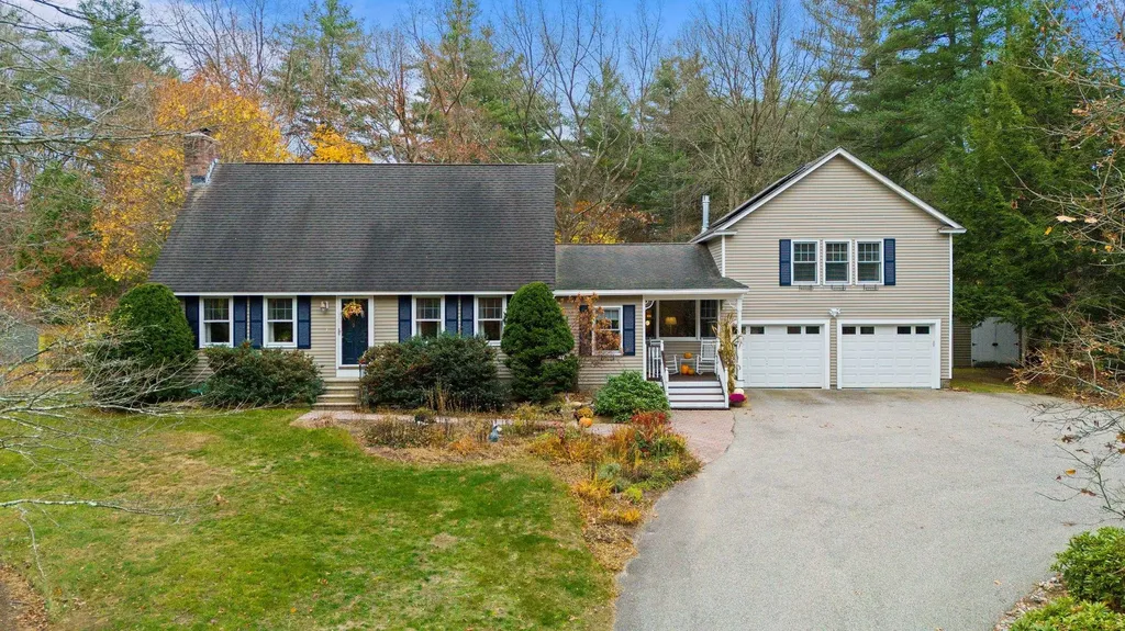 9 Century Lane Litchfield NH 03052