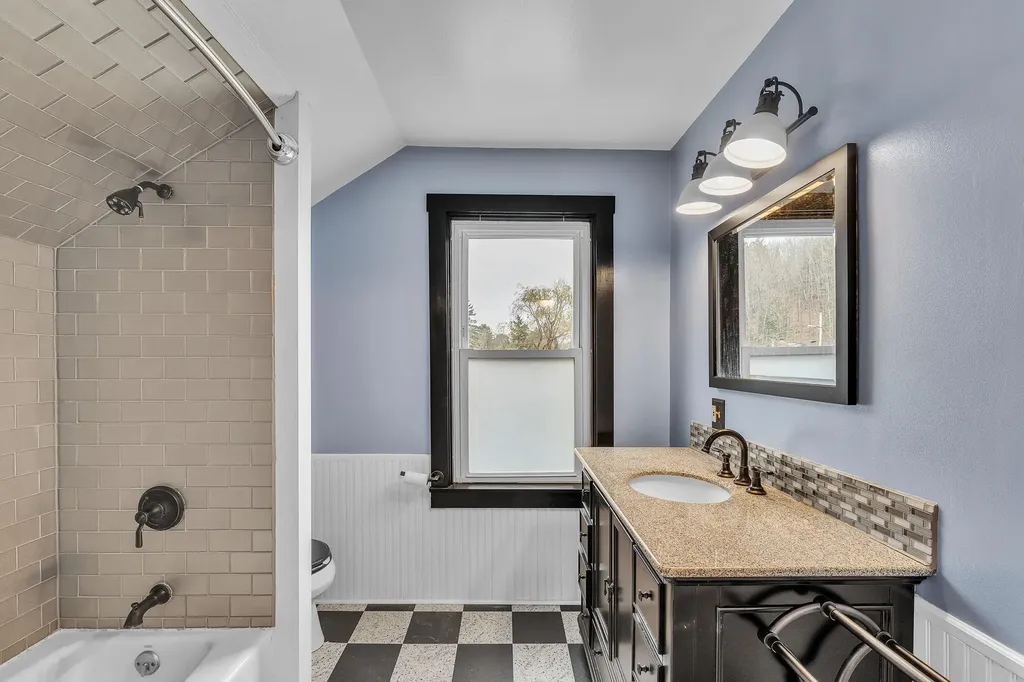 60 Richardson Avenue Northfield VT 05663
