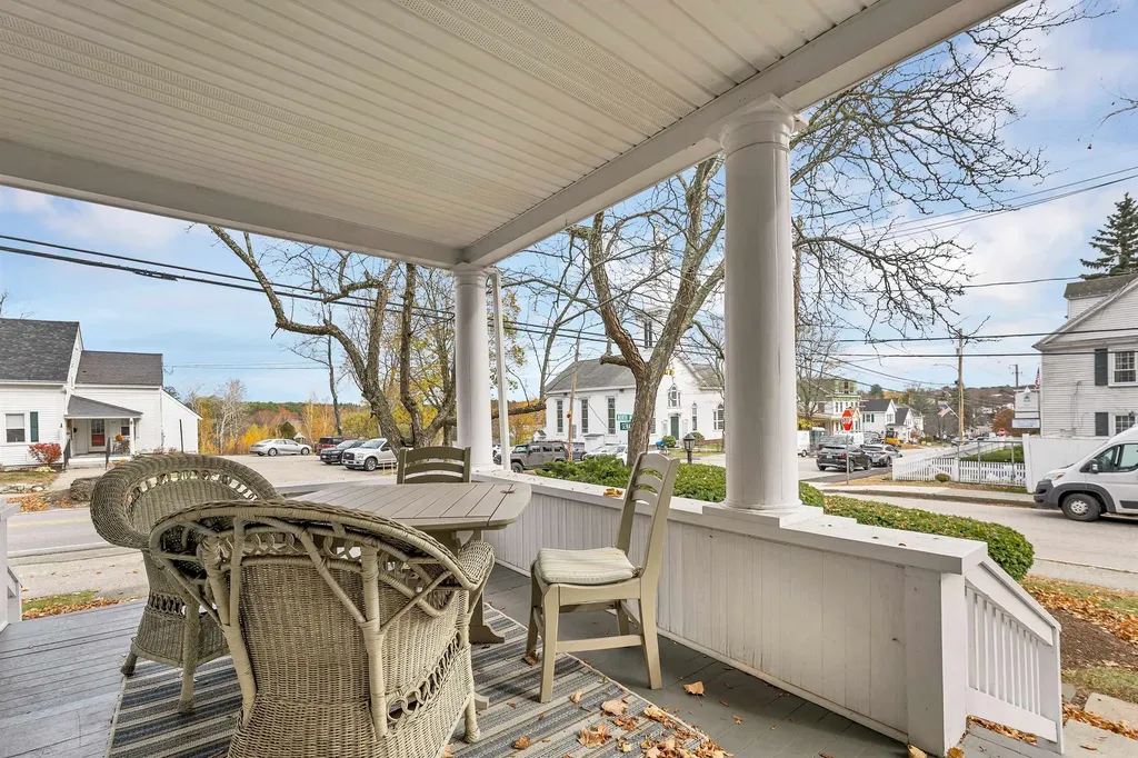 98 North Main Street Wolfeboro NH 03894