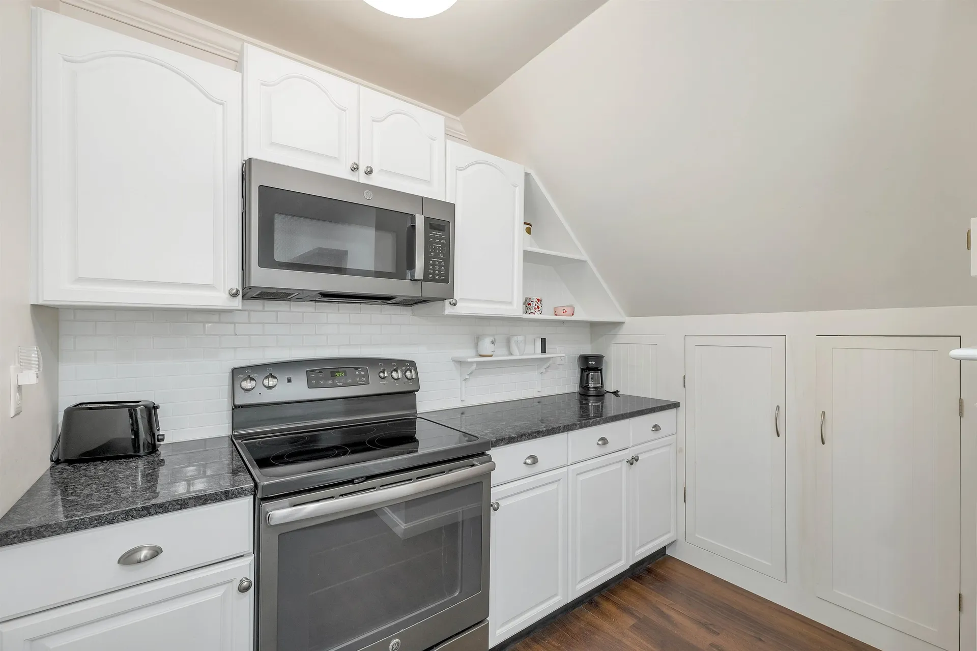 98 North Main Street Wolfeboro NH 03894