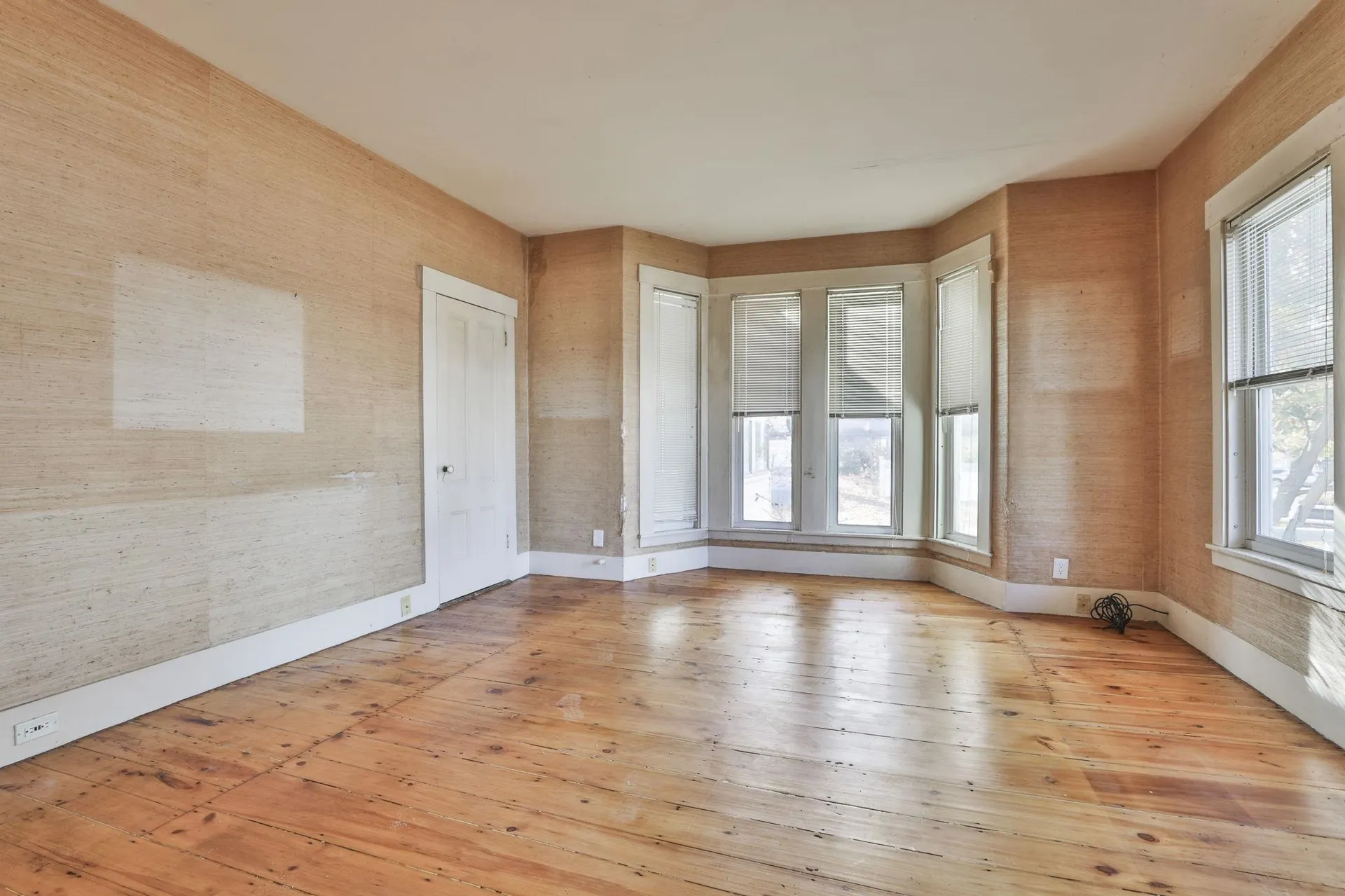 5 Rogers Street Nashua NH 03064